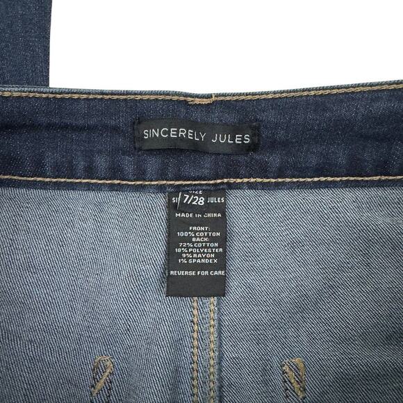Sincerely Jules Dark Wash Distressed Flare Jeans Women’s Size 7 / 28 High Rise - Picture 4 of 5